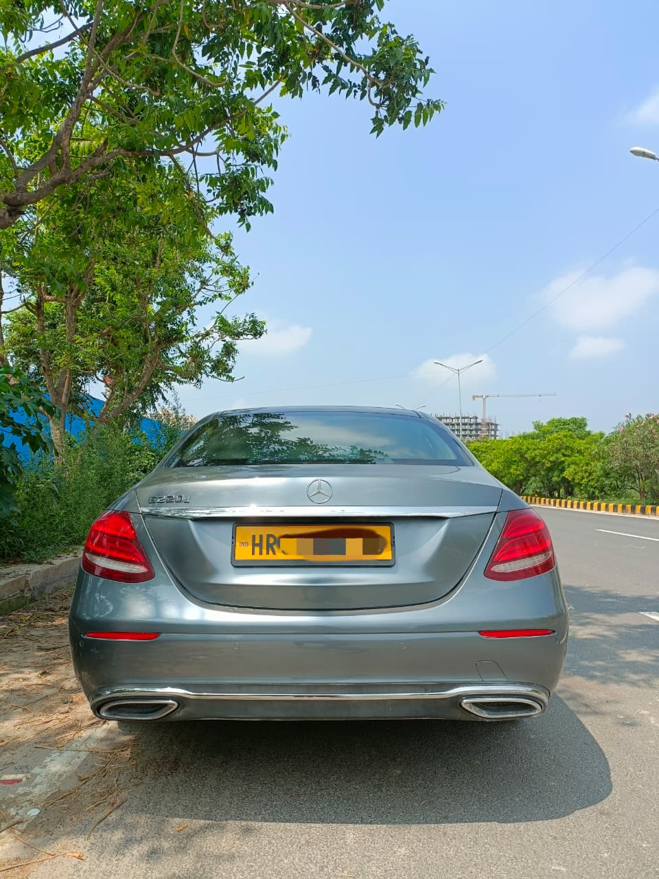 Mercedes-Benz E 220 D image 4