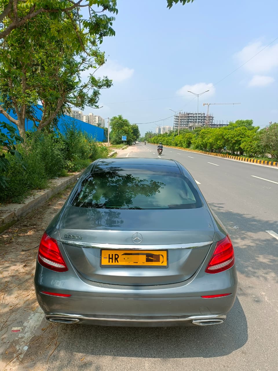 Mercedes-Benz E 220 D image 6