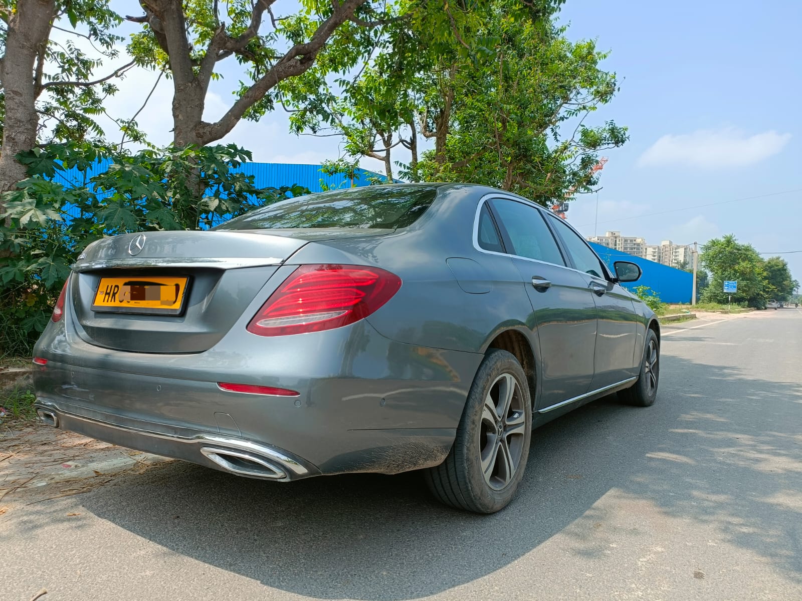 Mercedes-Benz E 220 D image 7