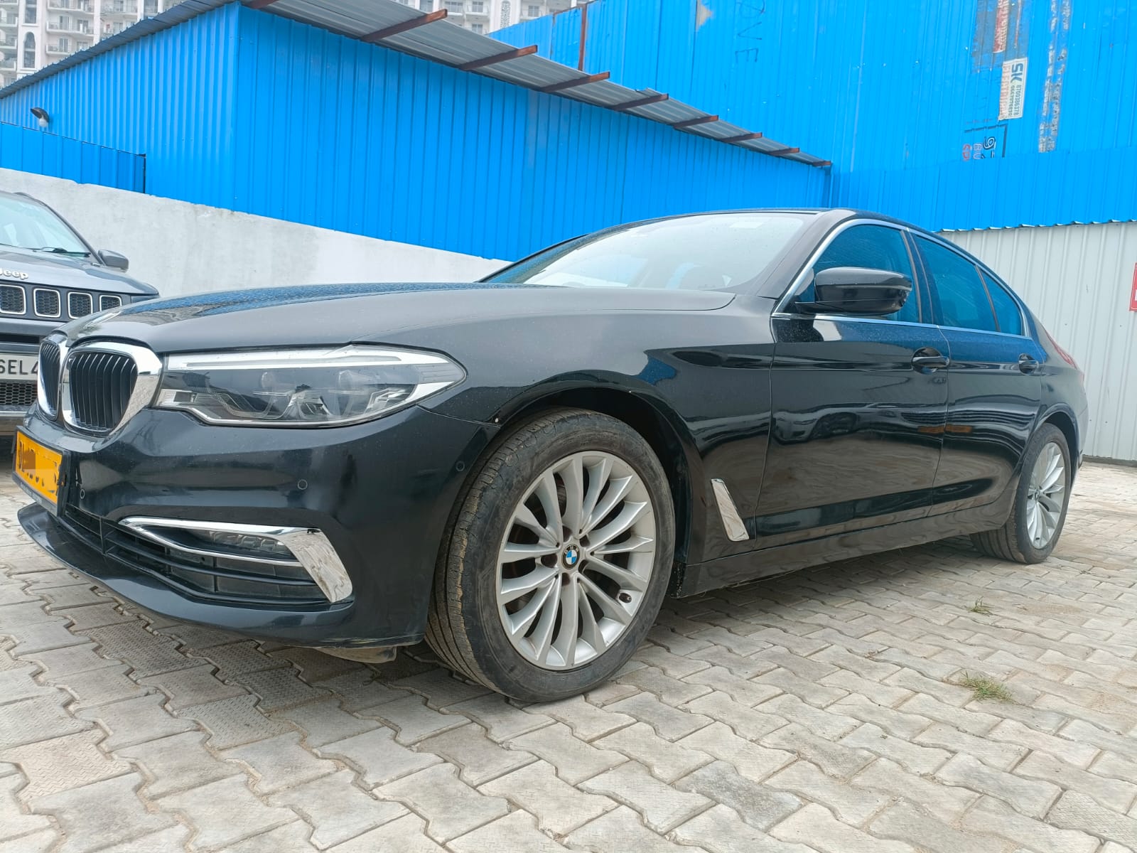 2018 BMW 520D Luxuryline image 3