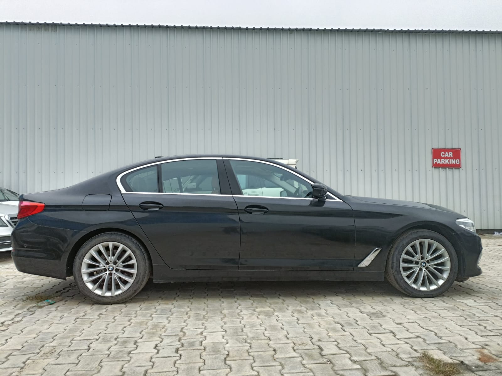 2018 BMW 520D Luxuryline image 4