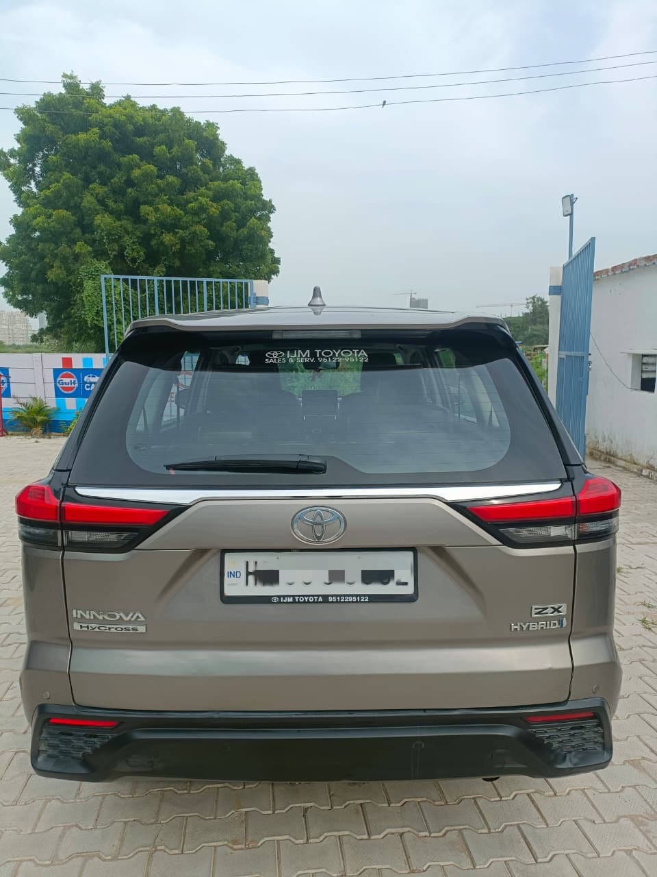 2023 Toyota Innova Hycross Hybrid ZX(7S) image 5