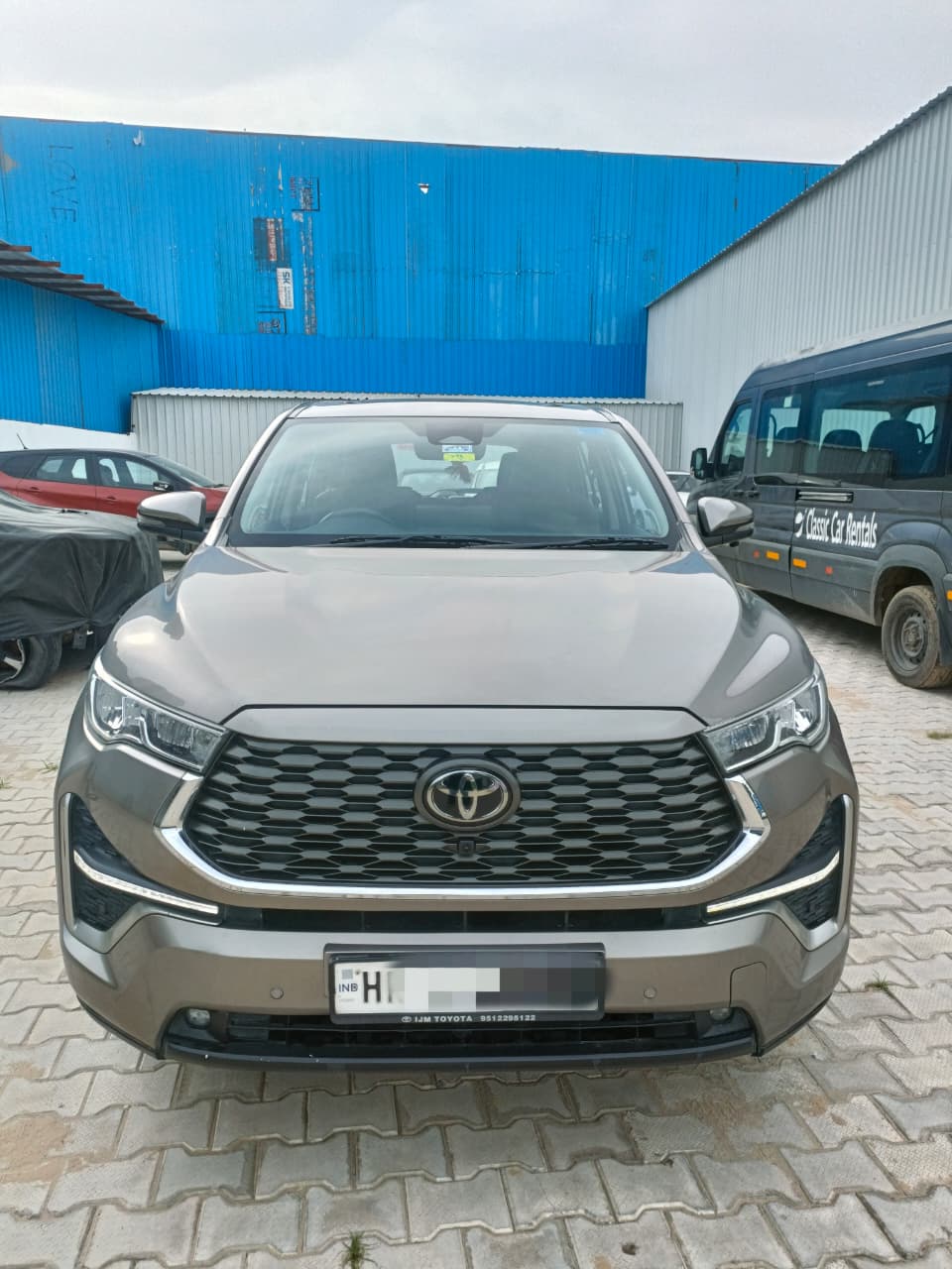 2023 Toyota Innova Hycross Hybrid ZX(7S) image 2