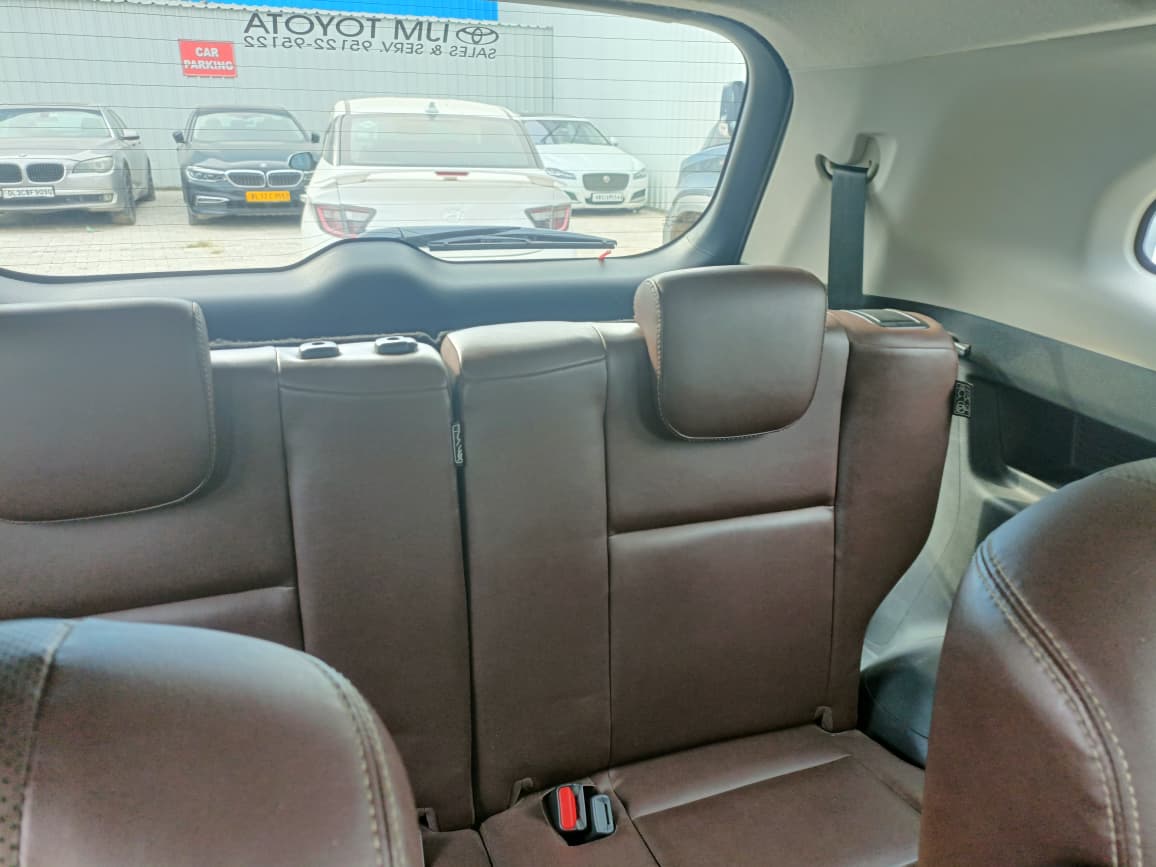 2023 Toyota Innova Hycross Hybrid ZX(7S) image 10