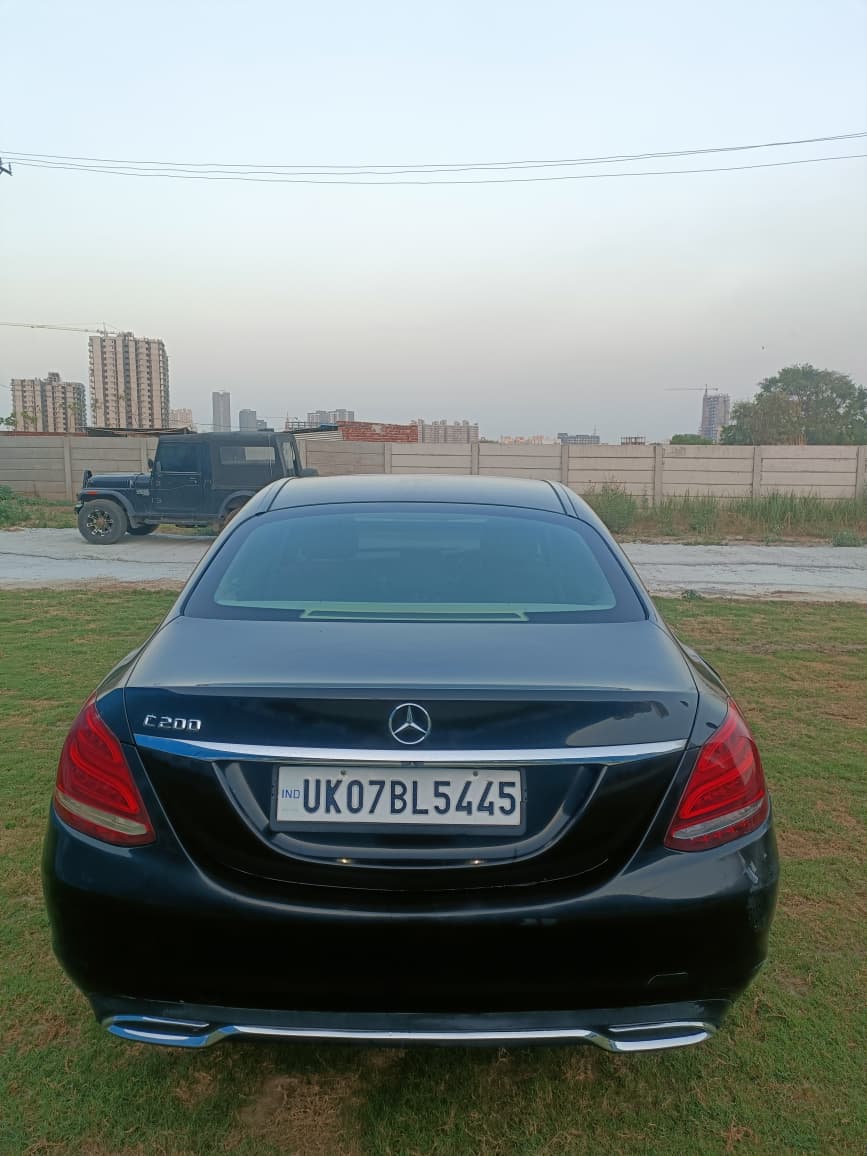 2015 Mercedes-Benz C 200 image 3