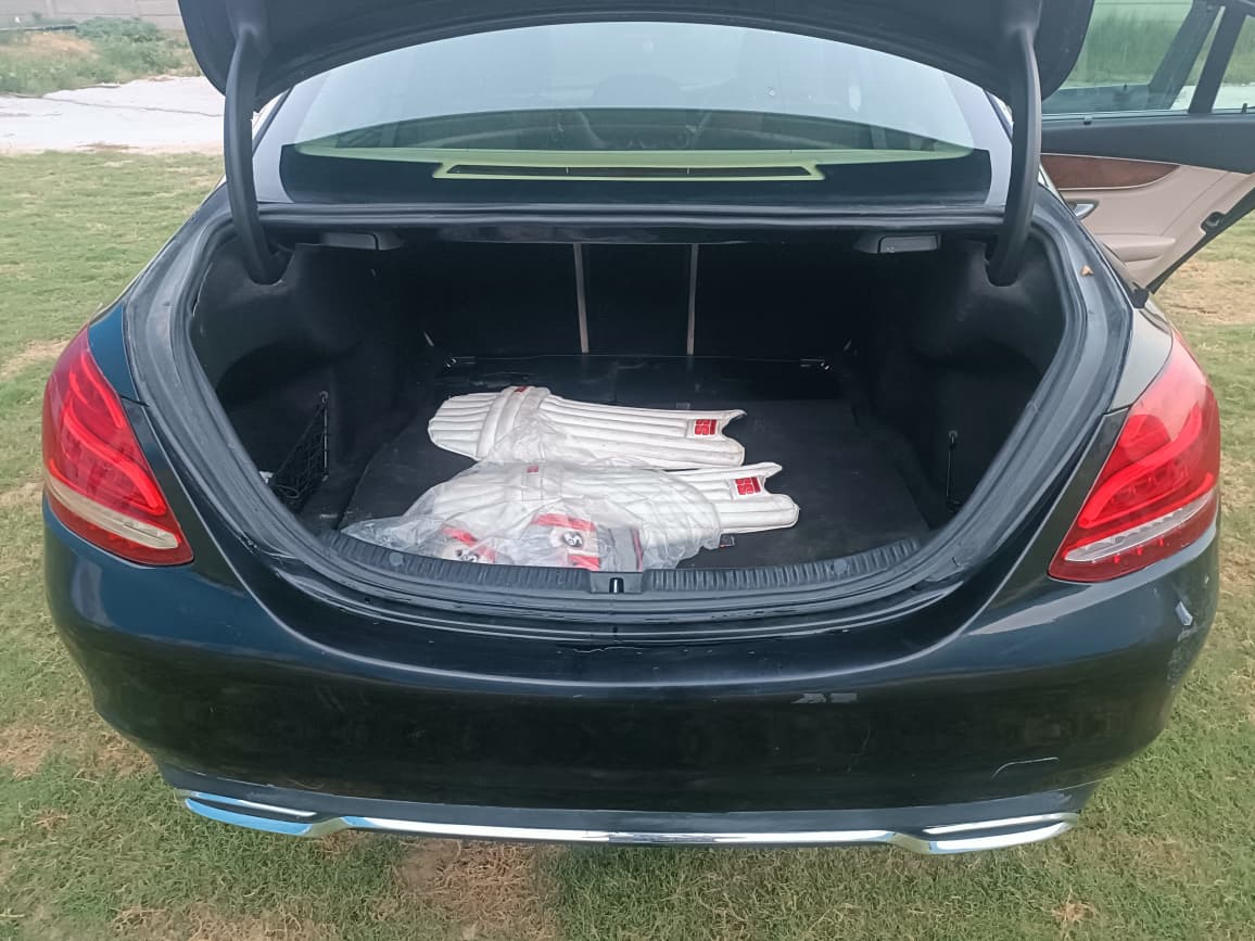 2015 Mercedes-Benz C 200 image 17
