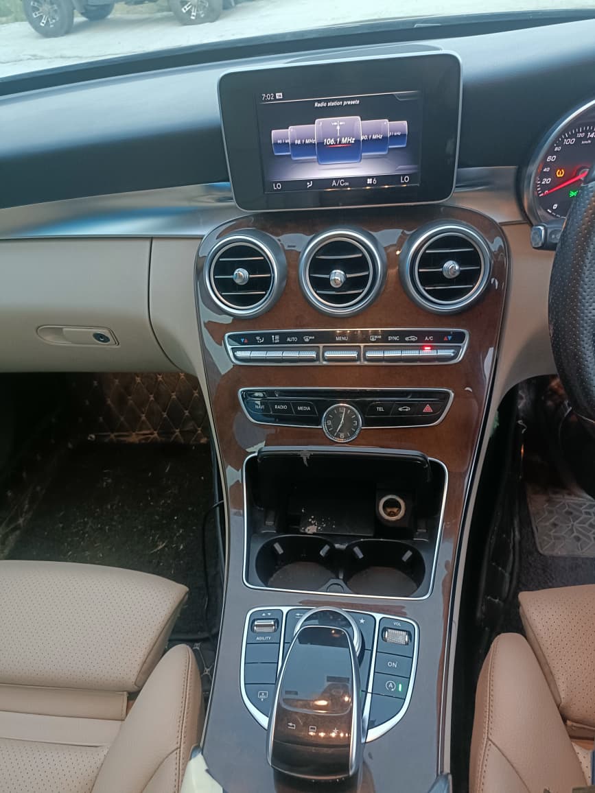 2015 Mercedes-Benz C 200 image 15